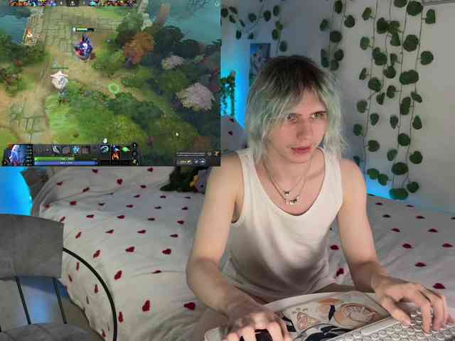 h3ntai-baby webcam