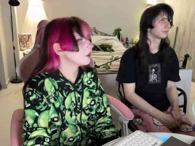 h3ntai-baby live couple cam on bongacams