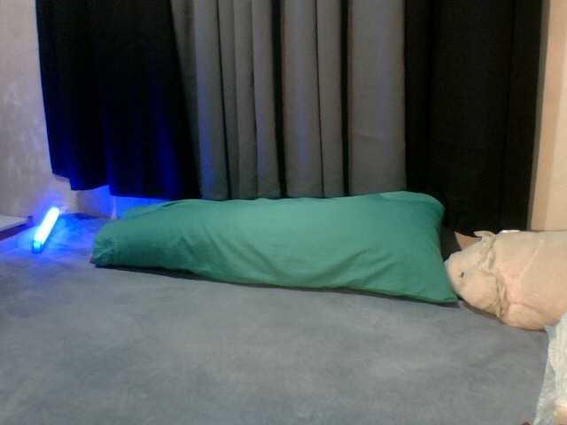 sweetinocent69xxx live webcam show