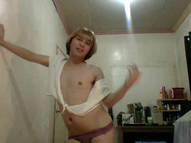 sweetinocent69xx... Live Webcam on BongaCams