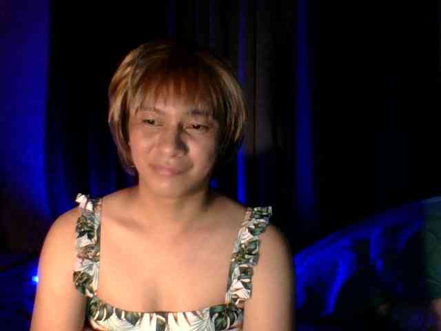 sweetinocent69xx... Live Webcam on BongaCams