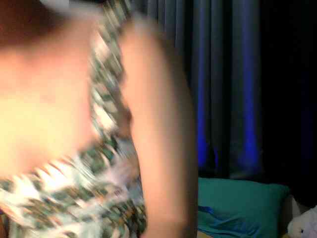 sweetinocent69xx... Live Webcam on BongaCams