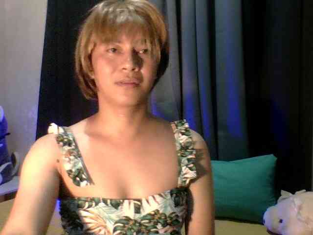sweetinocent69xx... Live Webcam on BongaCams