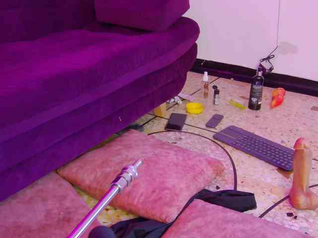 Daliana-Gounbolt Live Webcam on BongaCams