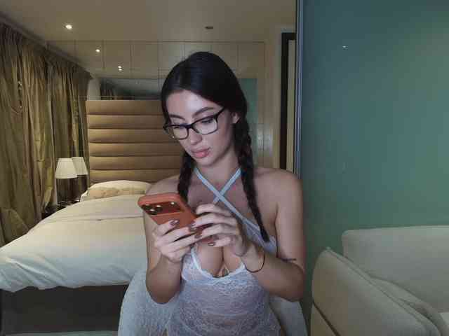 BonnyeBlack webcam
