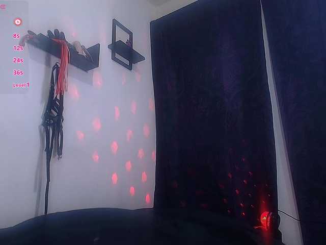 DakariaHills live cam on BongaCams