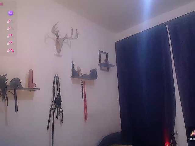 DakariaHills, en directo ahora en BongaCams