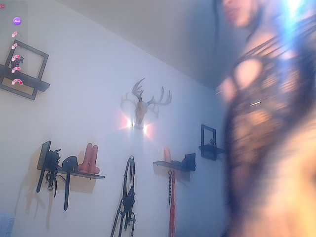 DakariaHills, en directo ahora en BongaCams