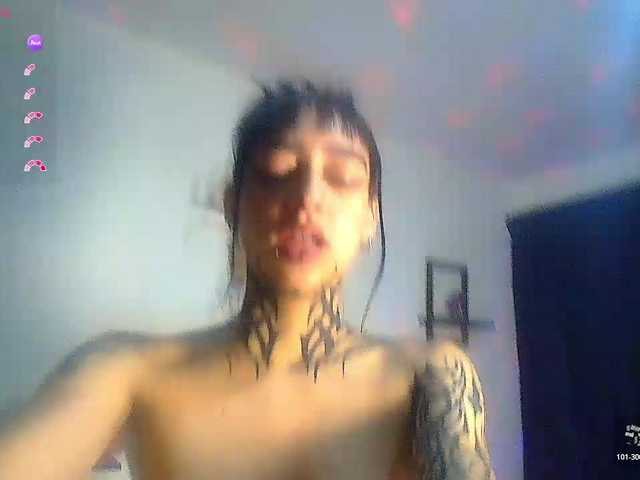 DakariaHills live cam on BongaCams