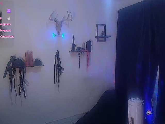 DAKARIAHILLS live cam preview