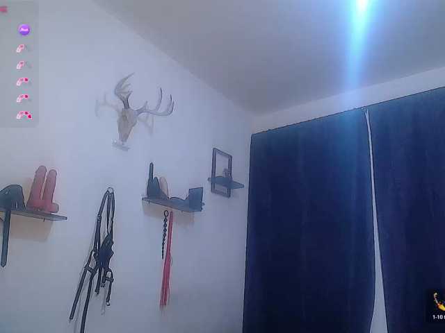 DakariaHills, en directo ahora en BongaCams