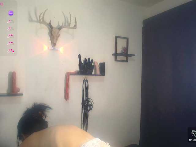 DakariaHills live cam on BongaCams