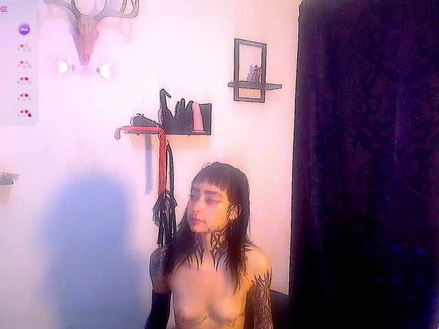 DakariaHills live cam on BongaCams