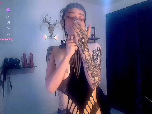 DakariaHills live cam on BongaCams