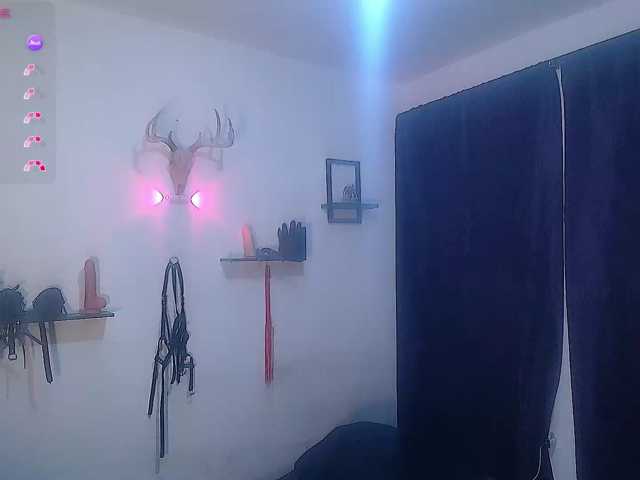 DakariaHills, en directo ahora en BongaCams