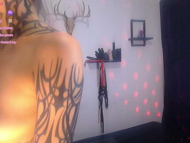 DakariaHills live cam on BongaCams