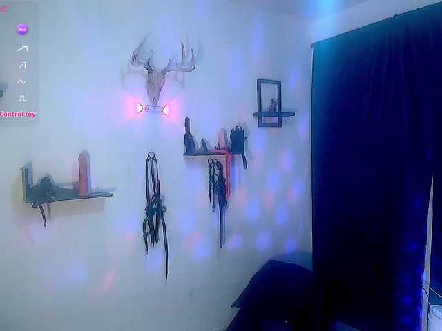 DakariaHills live cam on BongaCams
