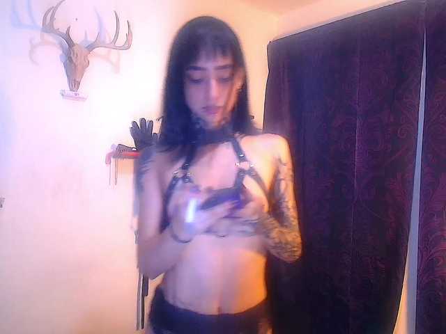 DakariaHills live cam on BongaCams
