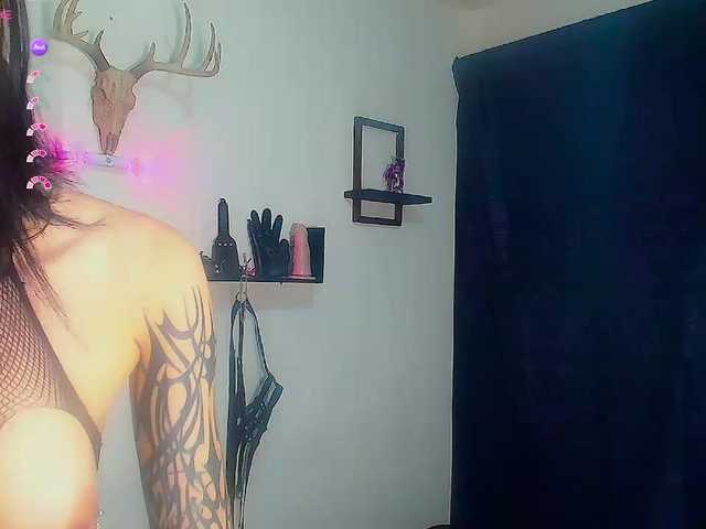 DakariaHills live cam on BongaCams
