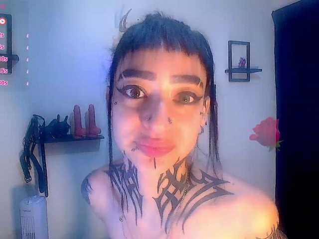 DakariaHills live cam on BongaCams