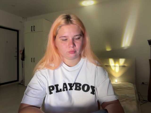Chiculya live cam on BongaCams