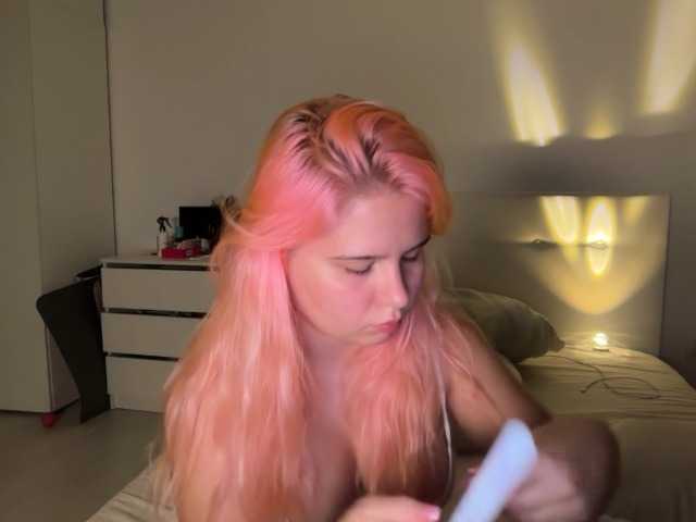 Chiculya live cam on BongaCams