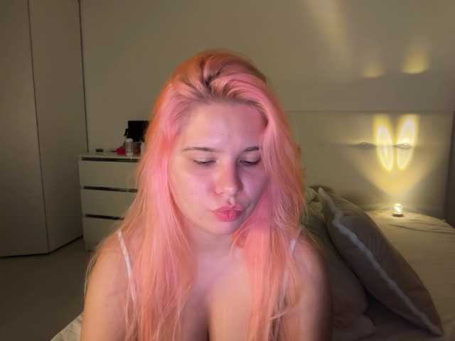Chiculya live cam on BongaCams