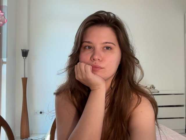 Chiculya live cam on BongaCams
