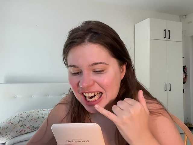 Chiculya live cam on BongaCams
