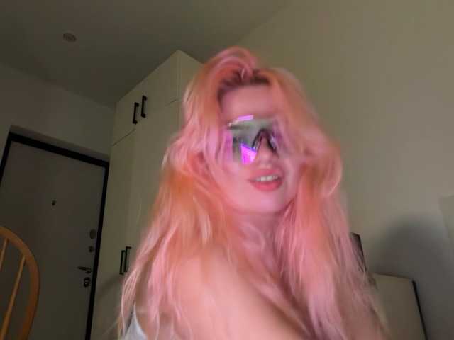 Chiculya live cam on BongaCams