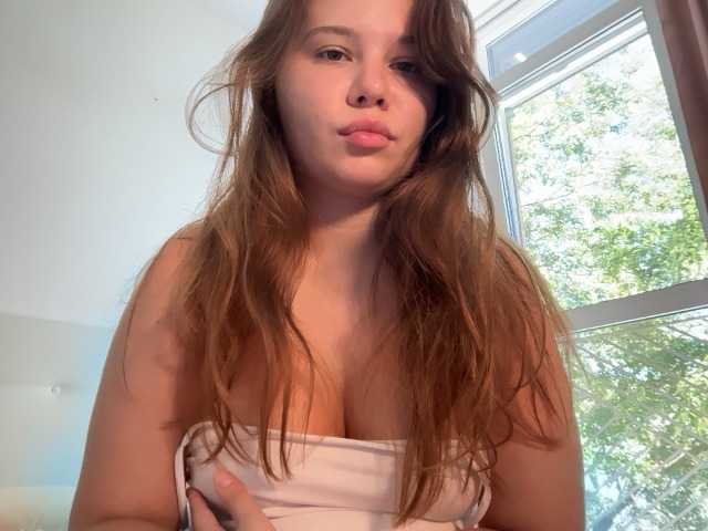 Chiculya live cam on BongaCams