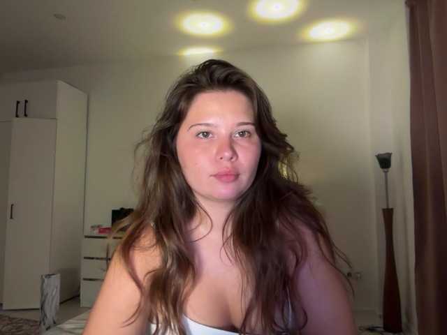 Chiculya live cam on BongaCams