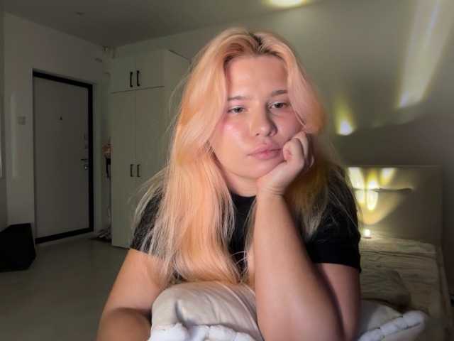 Chiculya live cam on BongaCams