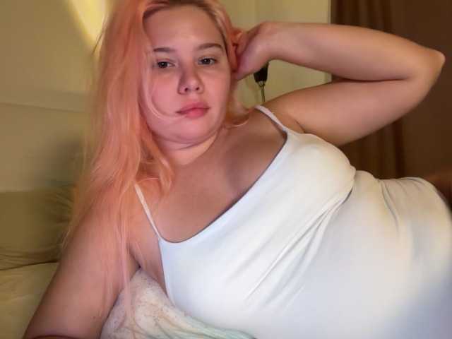 Chiculya live cam on BongaCams