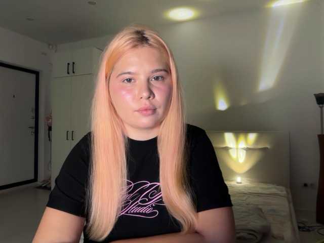 Chiculya live cam on BongaCams