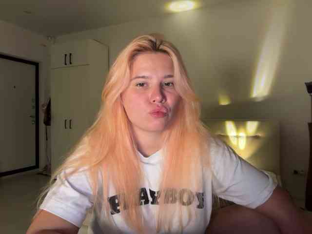 SukaPisya webcam