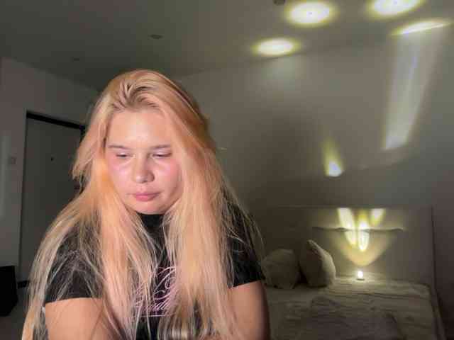 SukaPisya webcam