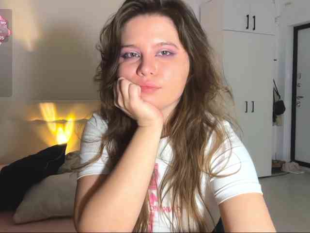 Chiculya Live Webcam on BongaCams