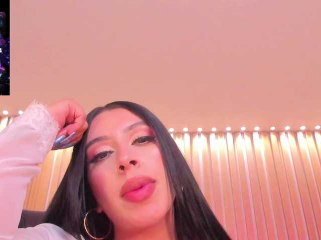 LeahLombardi live cam on BongaCams