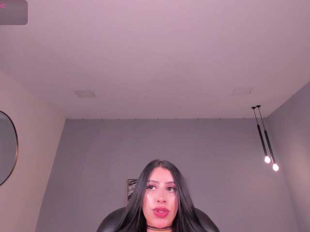 LeahLombardi live cam on BongaCams