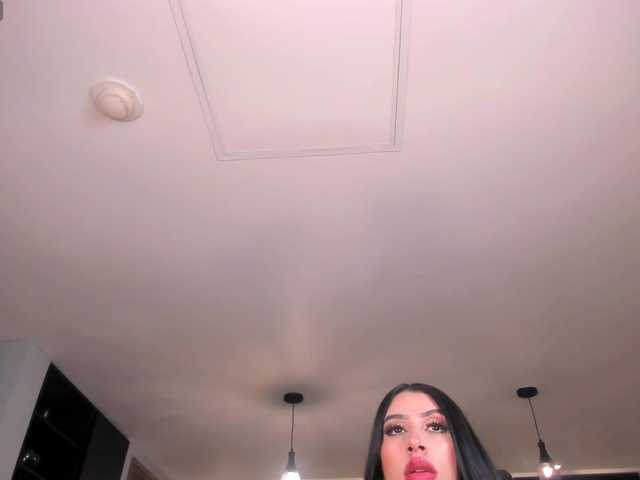 LeahLombardi live cam on BongaCams