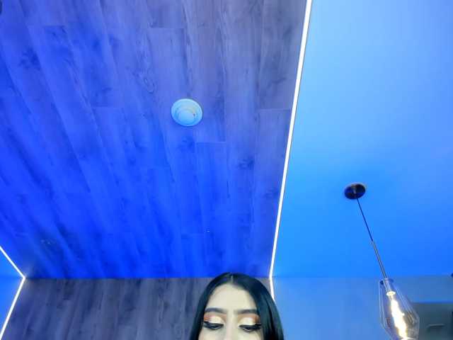 LeahLombardi live cam on BongaCams