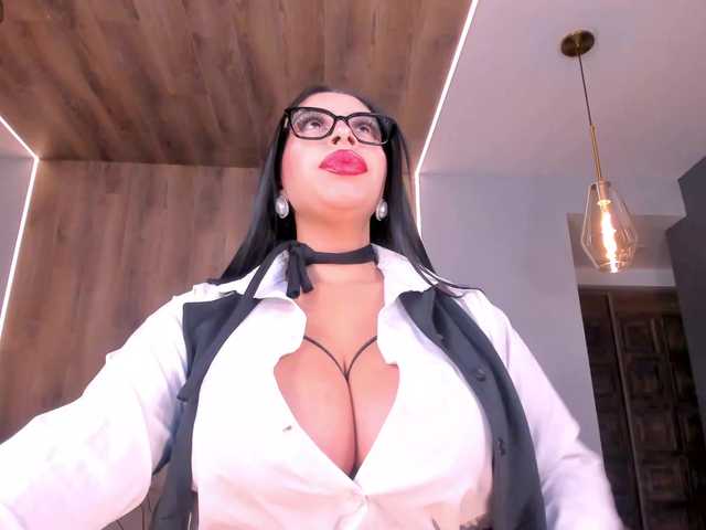 LeahLombardi live webcam show