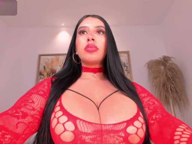 LeahLombardi live cam on BongaCams