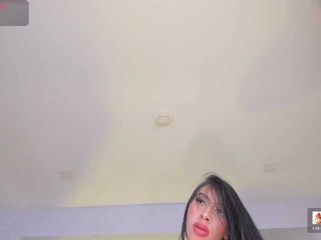 LeahLombardi live cam on BongaCams