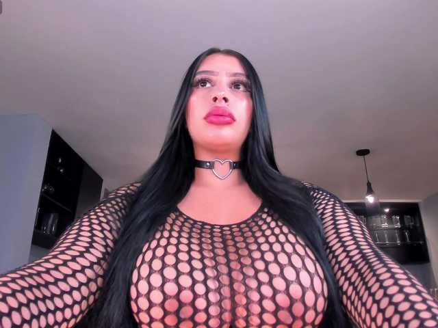 LeahLombardi live cam on BongaCams