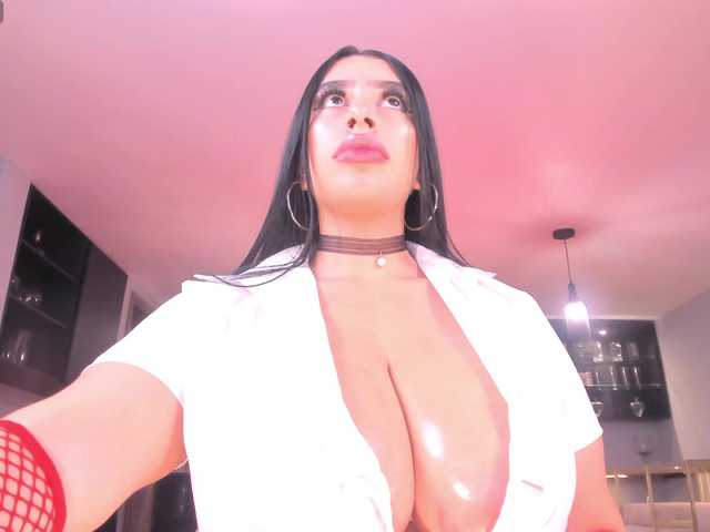 LeahLombardi live cam on BongaCams