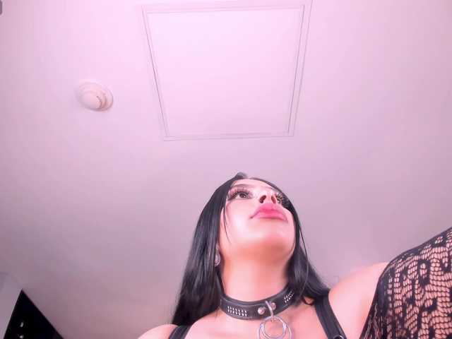 LeahLombardi live cam on BongaCams