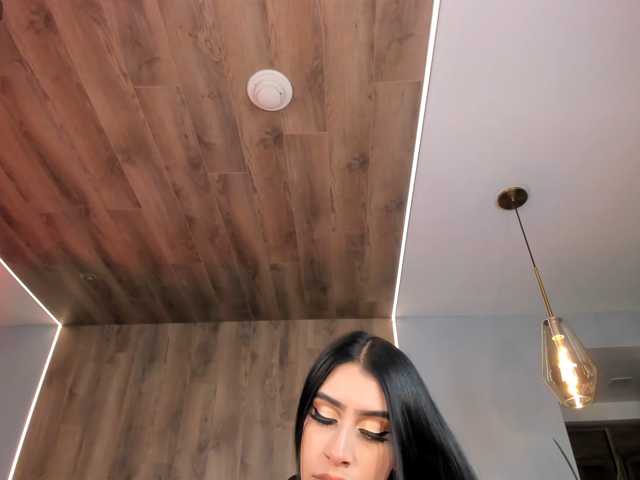 LeahLombardi live cam on BongaCams
