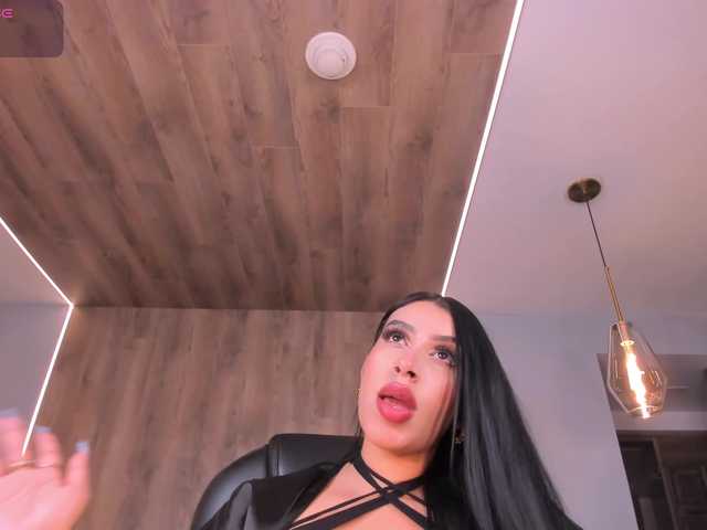 LeahLombardi live webcam show